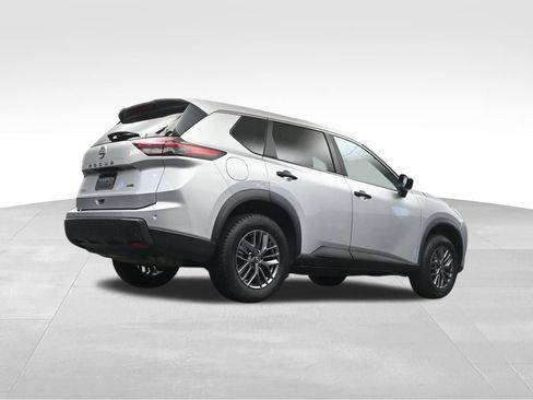 Used 2024 Nissan Rogue S AWD/4WD image 27