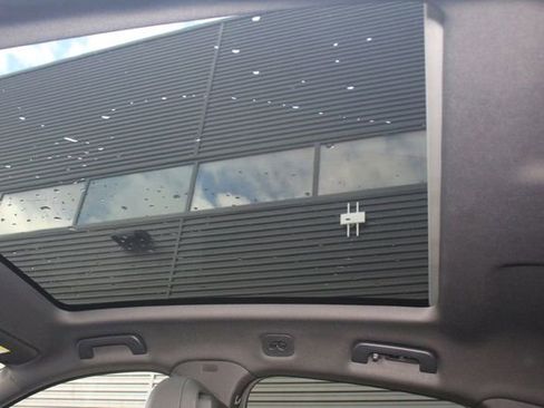 New 2026 Porsche Cayenne S image 24