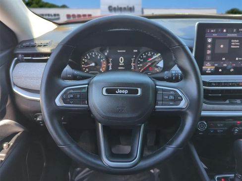 Used 2022 Jeep Compass Latitude AWD/4WD image 16