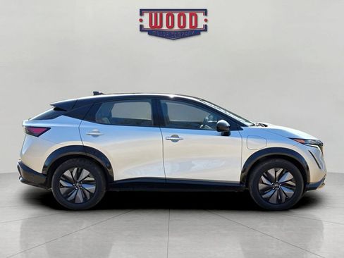 Used 2023 Nissan Ariya AWD image 2
