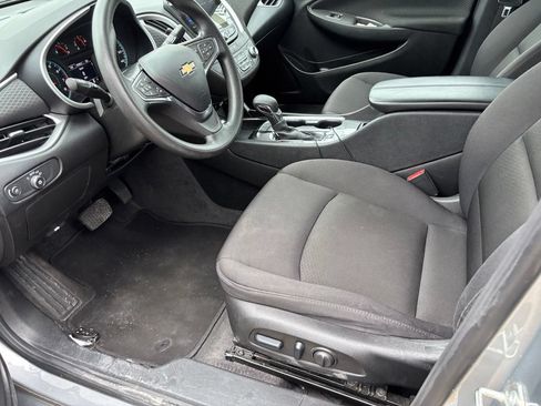 Used 2024 Chevrolet Malibu LT FWD image 9