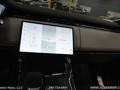 Used 2024 Land Rover Range Rover Sport SE image 32