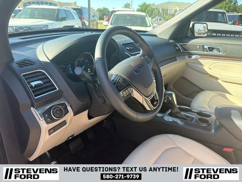 Used 2018 Ford Explorer Limited FWD image 17