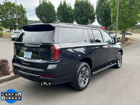 Used 2025 Chevrolet Suburban Z71 AWD/4WD image 7