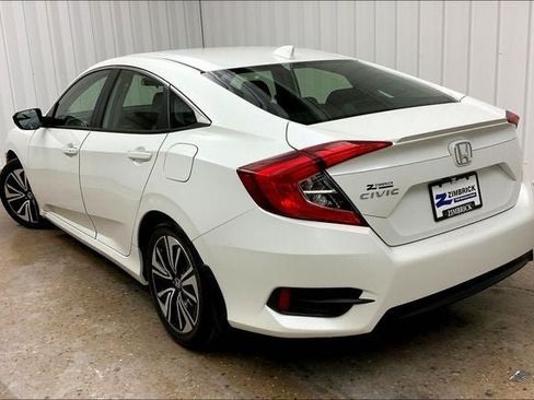 Used 2018 Honda Civic EX-T image 11