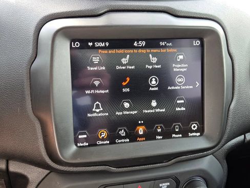 Certified 2022 Jeep Renegade Latitude w/ Convenience Group AWD/4WD image 26