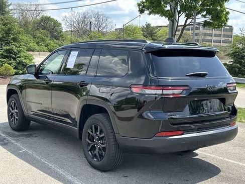 Used 2024 Jeep Grand Cherokee L Altitude AWD/4WD image 24