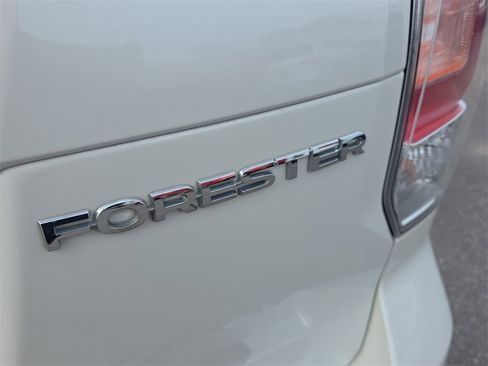 Used 2018 Subaru Forester 2.5i Touring w/ Popular Package #2 image 6