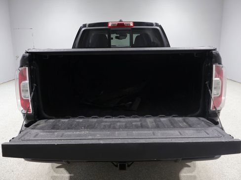 Used 2022 GMC Canyon Denali w/ Denali Black Edition Package AWD/4WD image 4