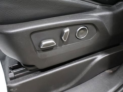 Used 2024 GMC Yukon Denali image 12