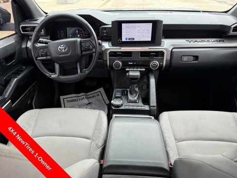 Used 2025 Toyota Tacoma SR AWD/4WD image 13