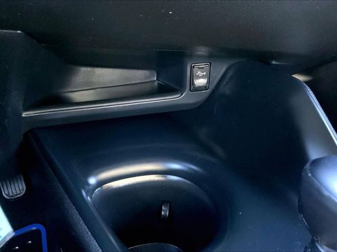 Used 2018 Toyota C-HR XLE image 34