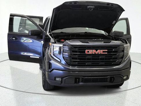 Used 2023 GMC Sierra 1500 Elevation AWD/4WD image 12