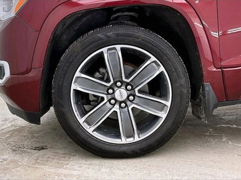 Used 2017 GMC Acadia Denali w/ Technology Package image 10