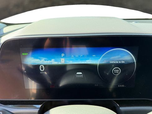 Used 2024 Kia Niro Wind FWD image 11