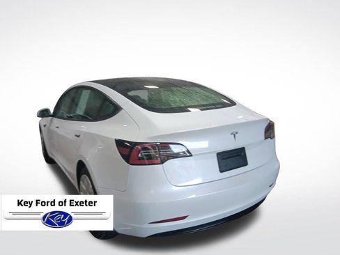 Used 2021 Tesla Model 3 Standard Range Plus image 8