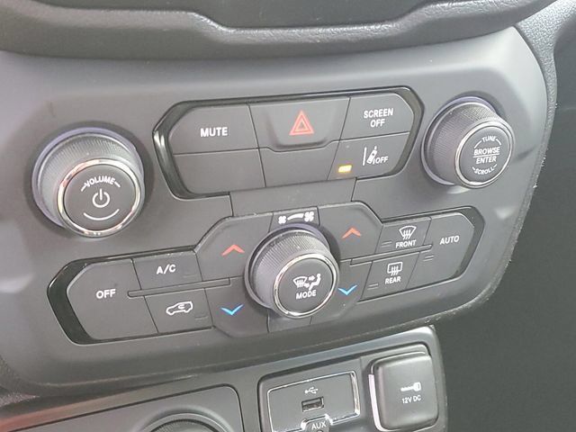Used 2023 Jeep Renegade Limited AWD/4WD image 22