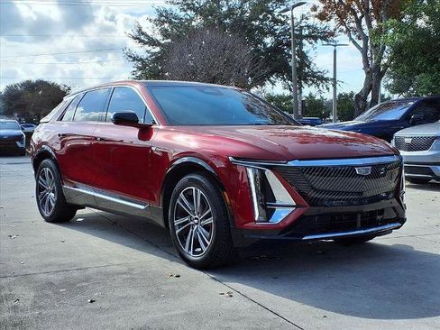 New 2026 Cadillac Lyriq Luxury w/ LPO, Floor Liner Package RWD image 5