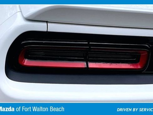 Used 2019 Dodge Challenger SXT RWD image 18