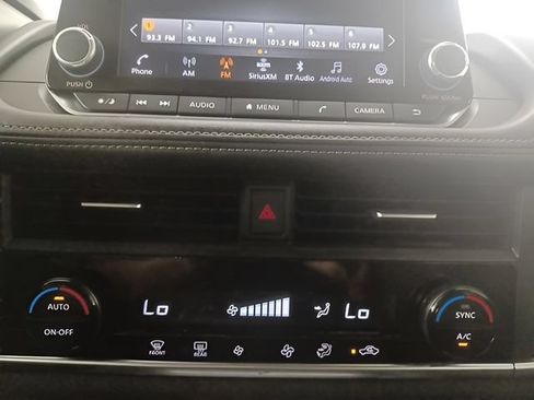 Used 2024 Nissan Rogue SV FWD image 27