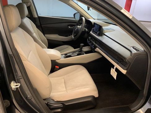 Used 2025 Honda Accord LX image 49