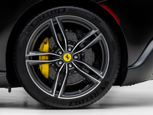 Certified 2023 Ferrari Roma image 19