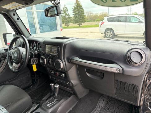 Used 2016 Jeep Wrangler Unlimited Sport AWD/4WD image 24