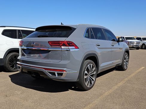 Certified 2021 Volkswagen Atlas Cross Sport SEL R-Line w/ Cross Sport MDO Package FWD image 2