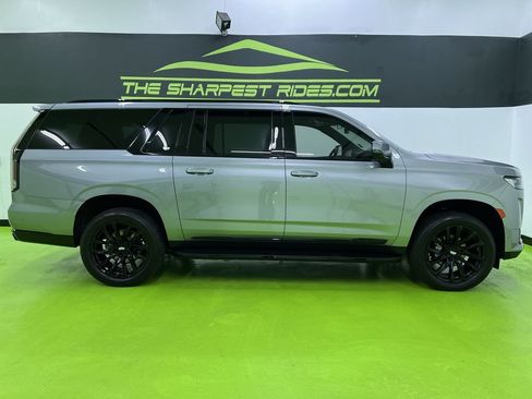 Used 2023 Cadillac Escalade ESV Sport w/ LPO, ONYX Package AWD/4WD image 11