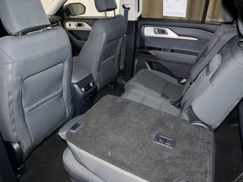 Certified 2025 Ford Explorer Active image 21