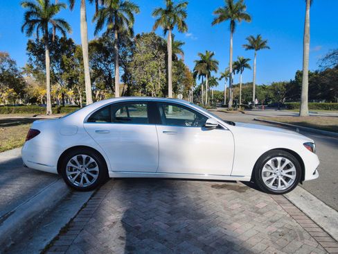 Used 2017 Mercedes-Benz E 300 image 20