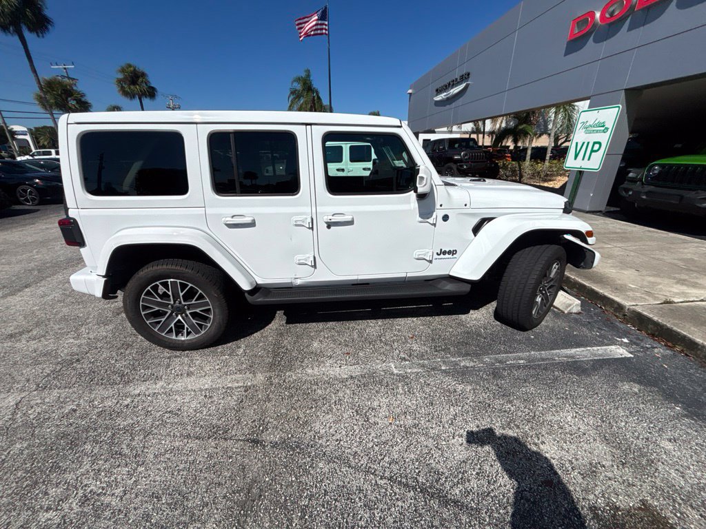 Used 2024 Jeep Wrangler High Altitude AWD/4WD image 8