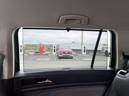 Used 2023 Volkswagen Atlas SE w/ Black Wheel Package image 26