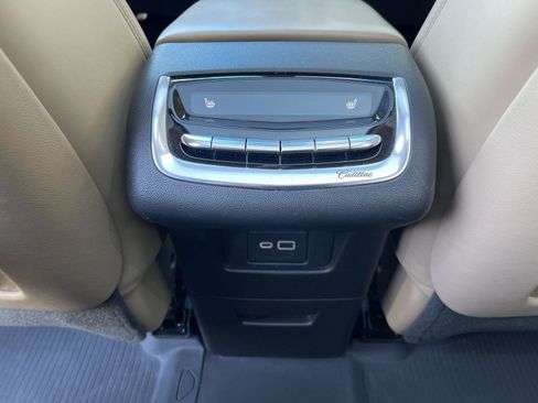 Used 2020 Cadillac XT6 Sport w/ Platinum Package AWD/4WD image 45