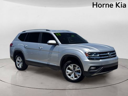 Used 2019 Volkswagen Atlas SE FWD image 2