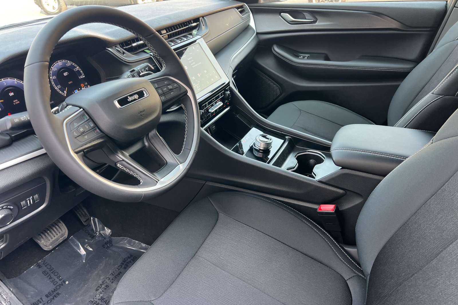 New 2026 Jeep Grand Cherokee Laredo X AWD/4WD image 11