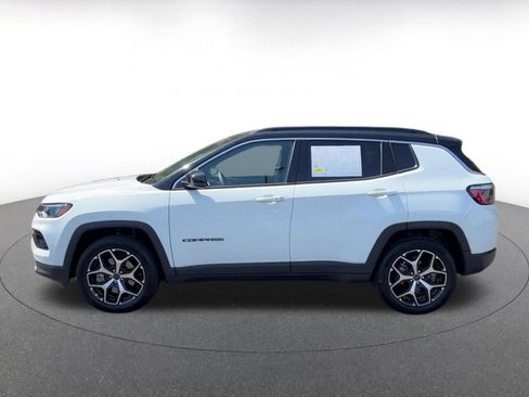 Used 2025 Jeep Compass Limited AWD/4WD image 9