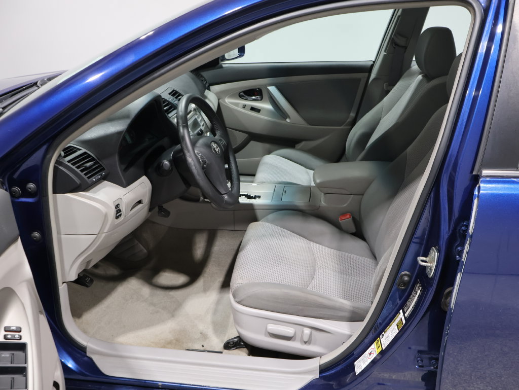 Used 2009 Toyota Camry SE FWD image 11