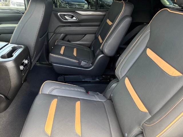 Used 2023 GMC Yukon AT4 w/ AT4 Premium Plus Package AWD/4WD image 29