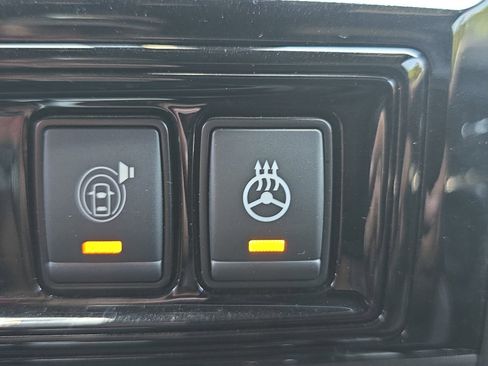 Used 2023 Nissan Titan PRO-4X w/ Pro-4x Convenience Package AWD/4WD image 26