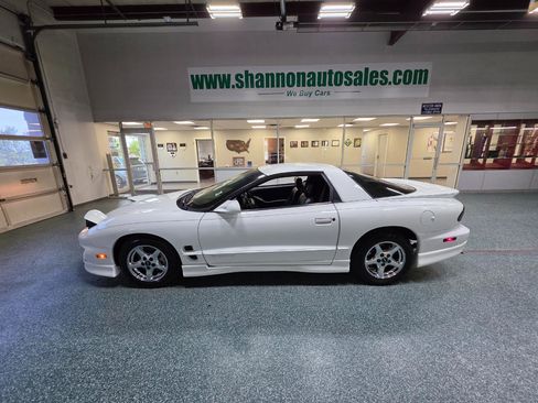 Used 2002 Pontiac Firebird Formula w/ Opt Pkg image 11