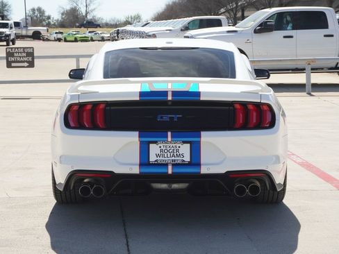 Used 2019 Ford Mustang GT Premium image 4