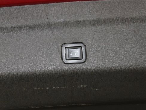 Used 2022 Chevrolet Tahoe Premier AWD/4WD image 19