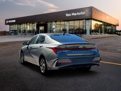New 2026 Hyundai Elantra SEL Sport Premium FWD image 5