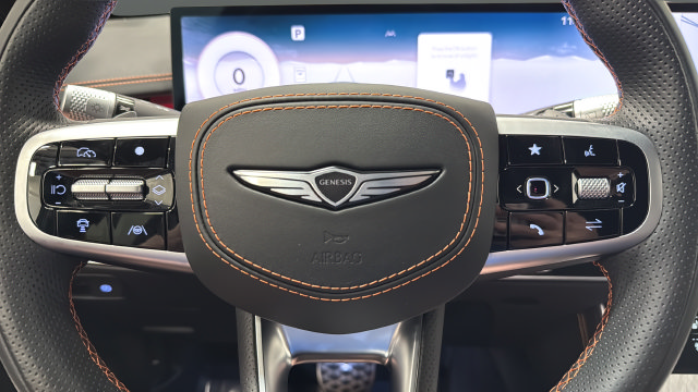 Used 2026 Genesis GV70 2.5T Sport Prestige AWD/4WD image 16