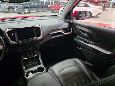 Used 2022 GMC Terrain SLT w/ Infotainment Package II image 18