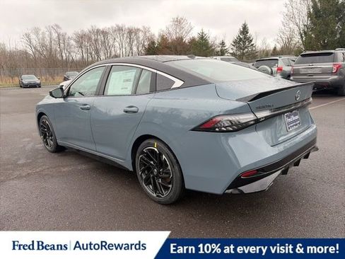 New 2026 Nissan Sentra SR w/ SR Premium Package FWD image 5