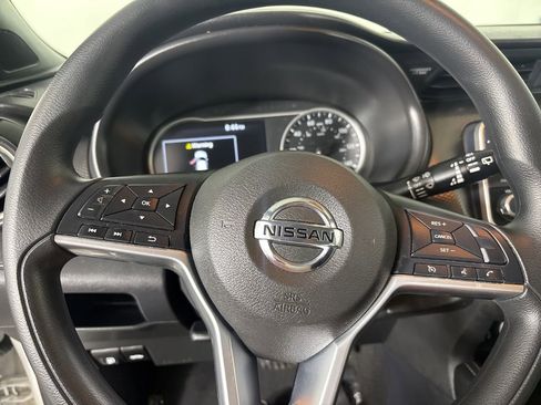 Used 2018 Nissan Kicks SV w/ Exterior Package image 12