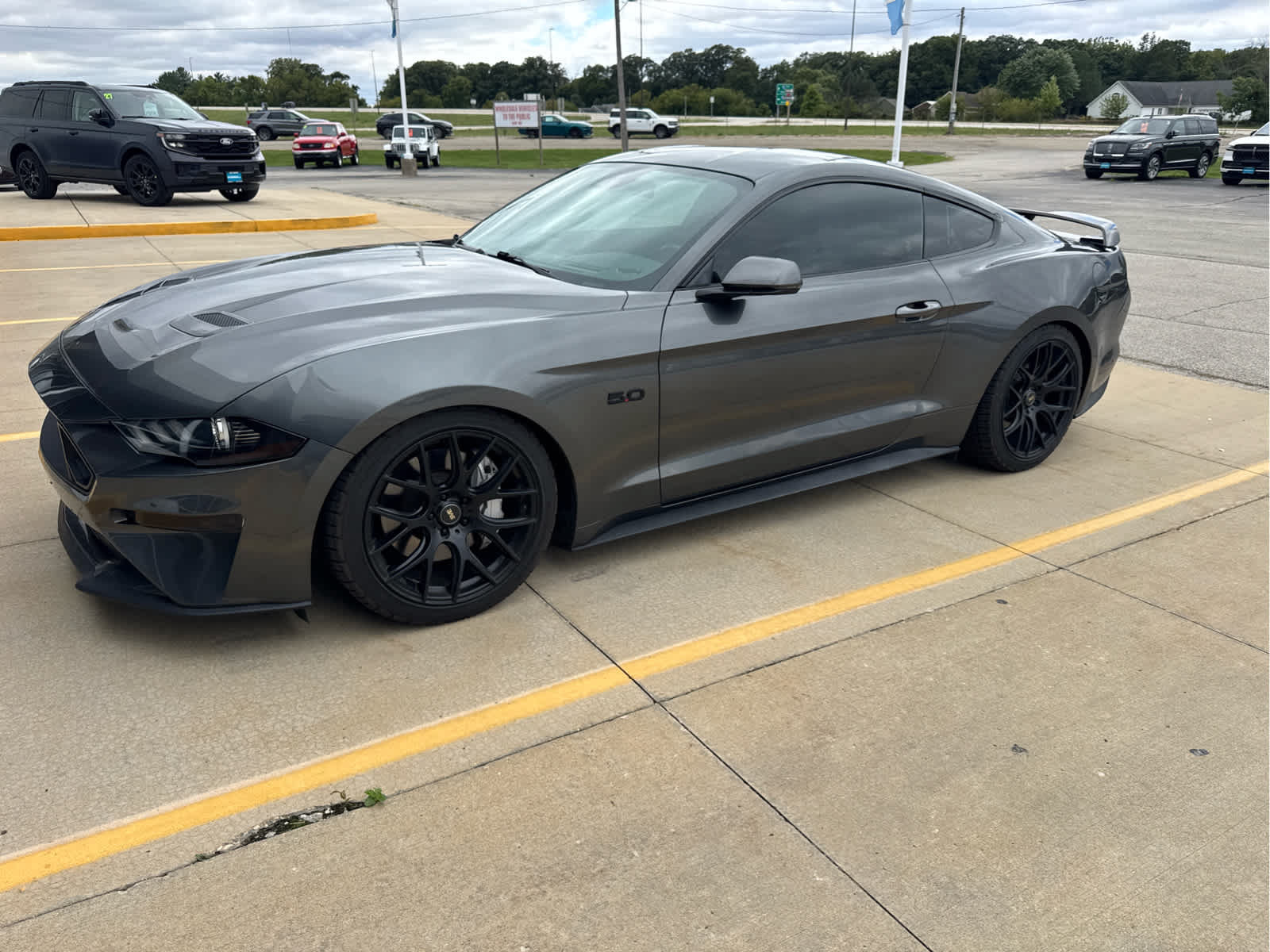 Used 2019 Ford Mustang GT Premium w/ Equipment Group 401A RWD image 7