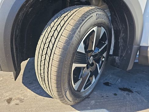 New 2026 Nissan Kicks SV w/ Charging Package image 33